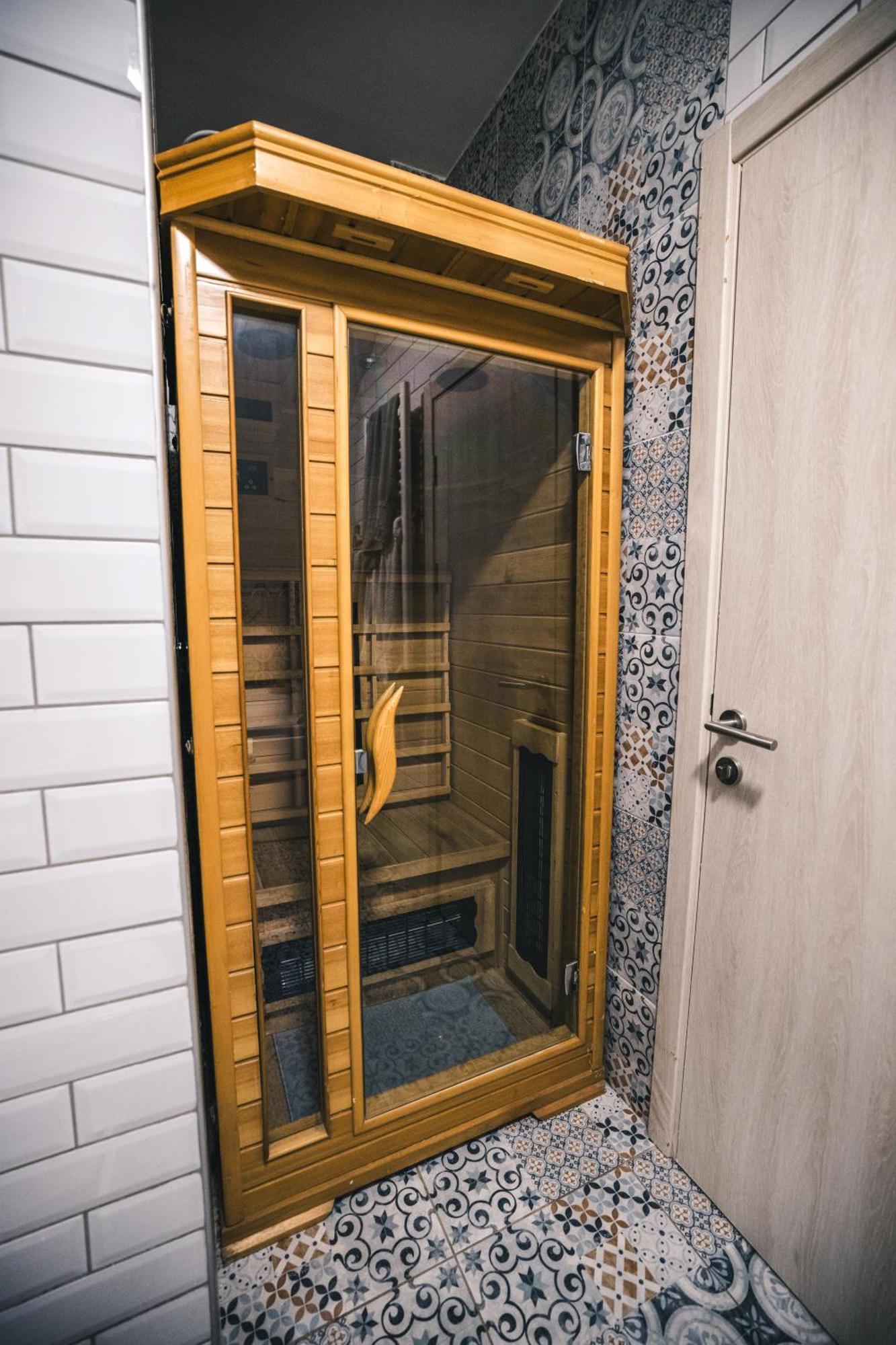 נובי סאד Spa Apartment Yin - Hot Tub, Sauna, Spa מראה חיצוני תמונה
