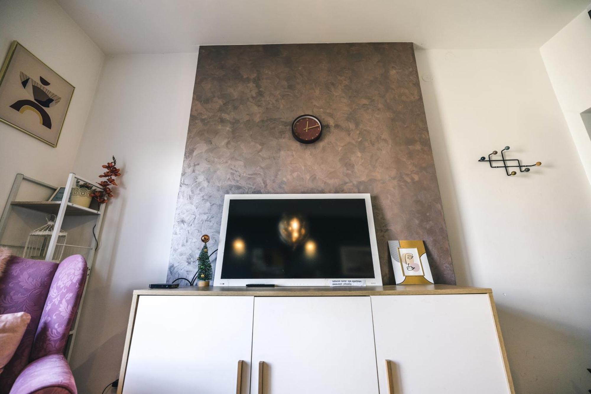 נובי סאד Spa Apartment Yin - Hot Tub, Sauna, Spa מראה חיצוני תמונה